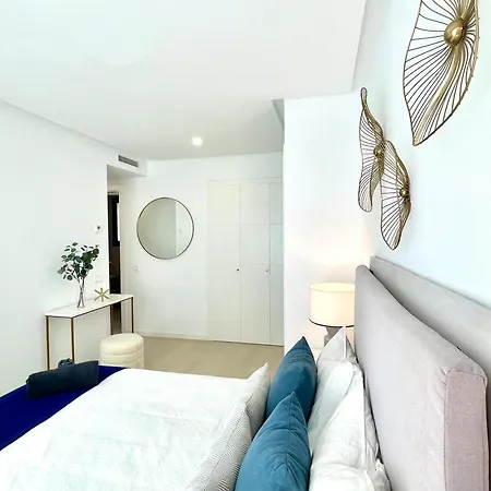 Magnificient 3 Bedroom By The Apartment