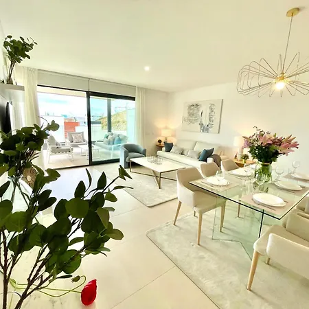 Apartment Magnificient 3 Bedroom By The